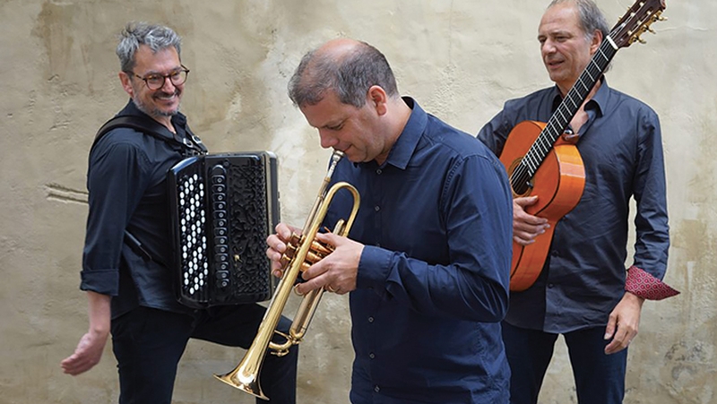 Le trio Lagrimas Azules, parmi les invités du concert de soutien aux victimes du séisme au Maroc © Estran Guidel Le trio Lagrimas Azules, parmi les invités du concert de soutien aux victimes du séisme au Maroc © Estran Guidel