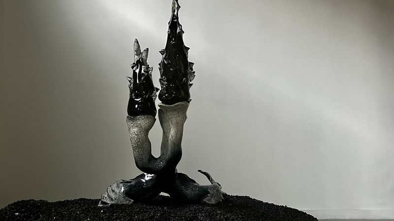 Sculpture en céramique de l'artiste Yan Tomaszewski © Lisa Villetelle.