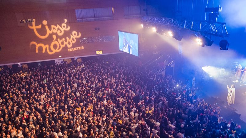 L'équipe de Tissé Métisse annonce une programmation riche où se succèdent concerts, théâtre, danse, et des temps d’échanges autour de la lutte contre les discriminations. L'équipe de Tissé Métisse annonce une programmation riche où se succèdent concerts, théâtre, danse, et des temps d’échanges autour de la lutte contre les discriminations.