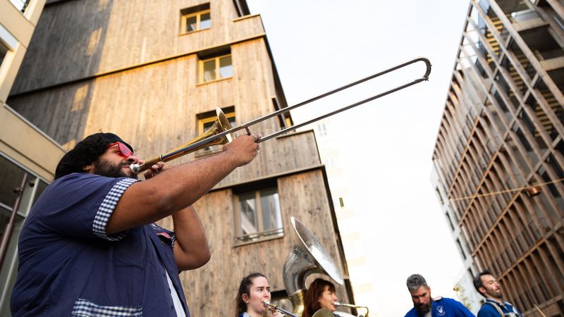 Fanfares et animations rythmeront toute la journée ©Garance Wester Fanfares et animations rythmeront toute la journée ©Garance Wester