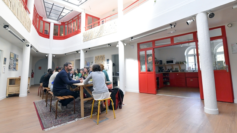 L'équipe du Grand Bain dans l'open space (©Rodolphe Delaroque pour Nantes Métropole) L'équipe du Grand Bain dans l'open space (©Rodolphe Delaroque pour Nantes Métropole)