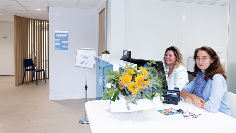 Le centre regroupe trois médecins généralistes (une seule présente pour le moment), un cabinet infirmier, une psychologue, une assistante sociale, un médiateur en santé et une infirmière d’éducation thérapeutique et prévention © Garance Wester/Nantes Métropole.