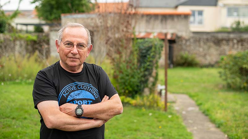 Grâce à la Maison des aidants, Bernard a notamment pu bénéficier d'aides dans ses démarches administratives. © Patrick Garçon