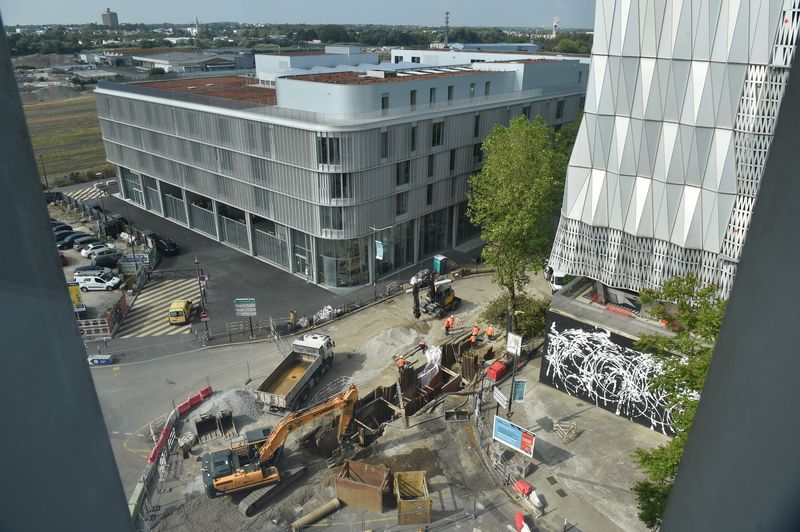 Complexe et technique, le chantier a permis de rénover 900 mètres linéaires de réseaux d'eaux usées afin de favoriser un cycle de l’eau qui respecte l’environnement. © Jean-Dominique Billaud Complexe et technique, le chantier a permis de rénover 900 mètres linéaires de réseaux d'eaux usées afin de favoriser un cycle de l’eau qui respecte l’environnement. © Jean-Dominique Billaud
